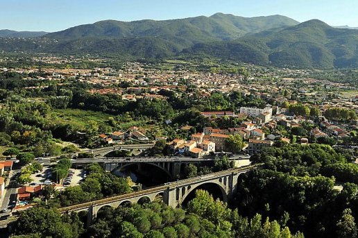 Camping De La Vallée (66) : Céret Vu Du Ciel